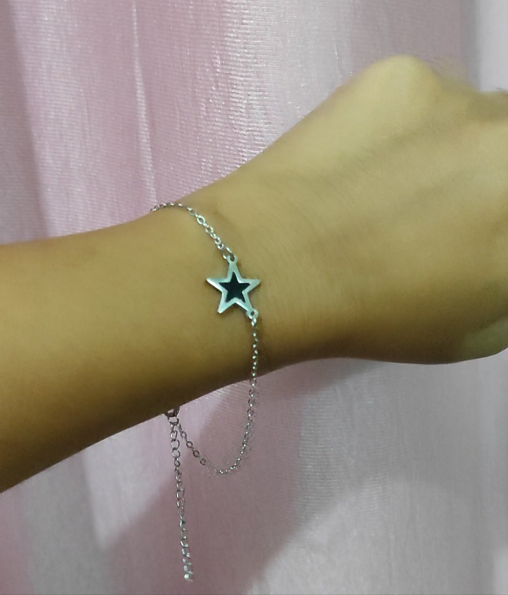 Elegant silver bracelet