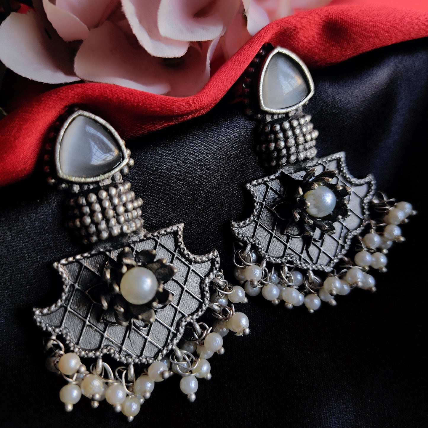 Gray Miraya monalisa stone earrings
