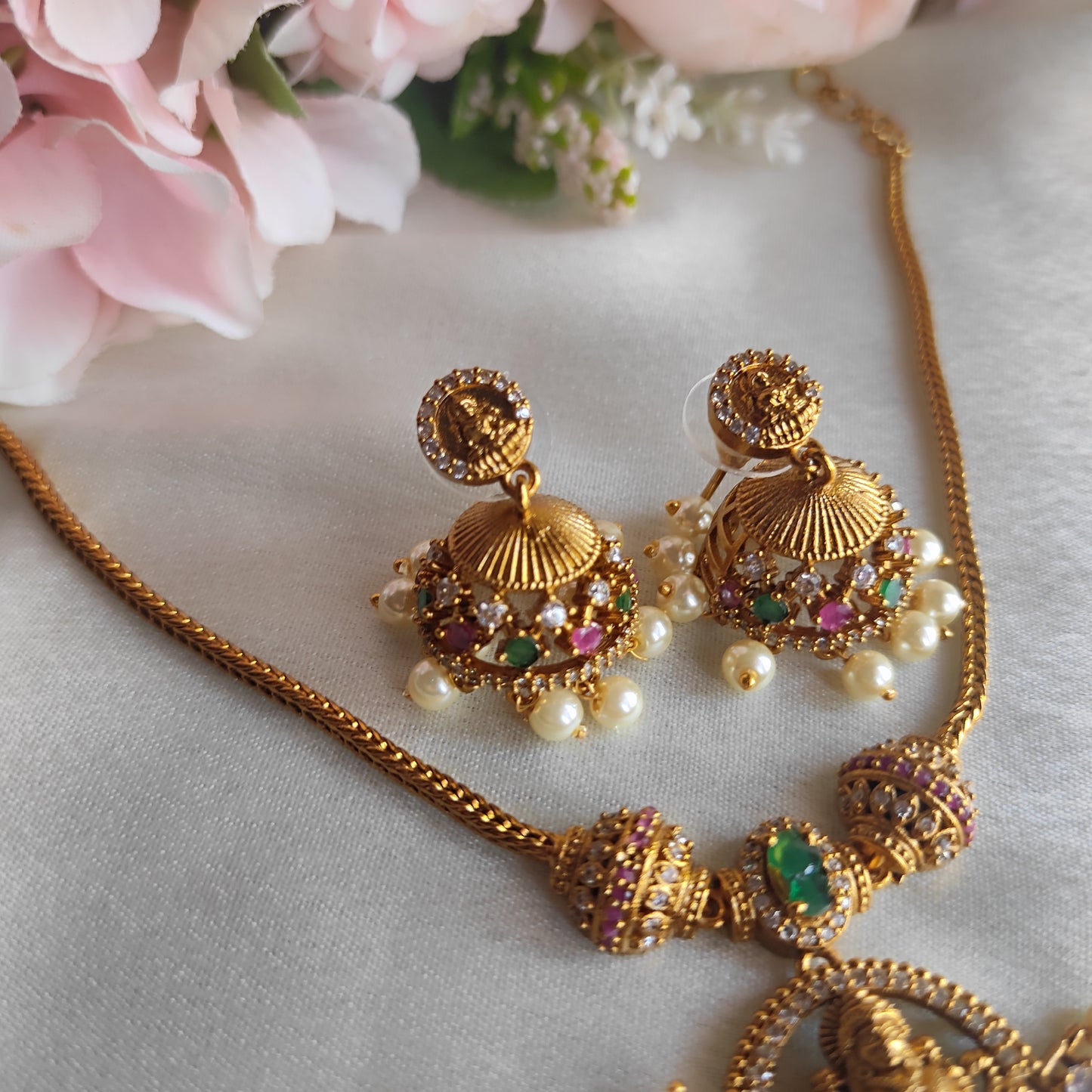 Lakshmi motif gold plate necklace set