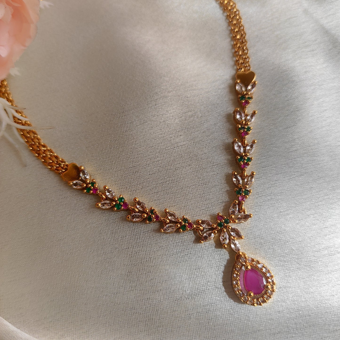 Simple gold plated necklace (Without earrings)