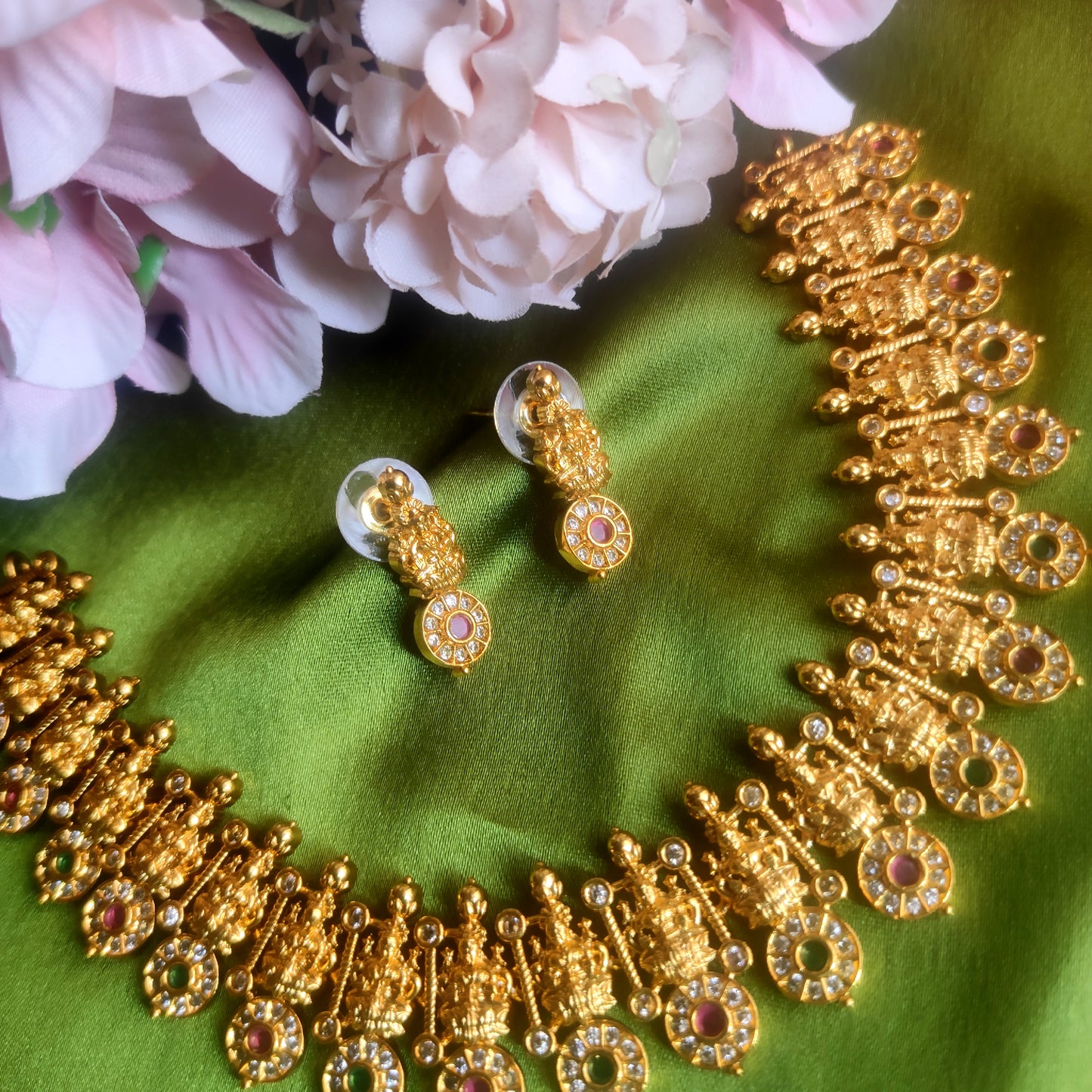 Lakshmi devi short necklace