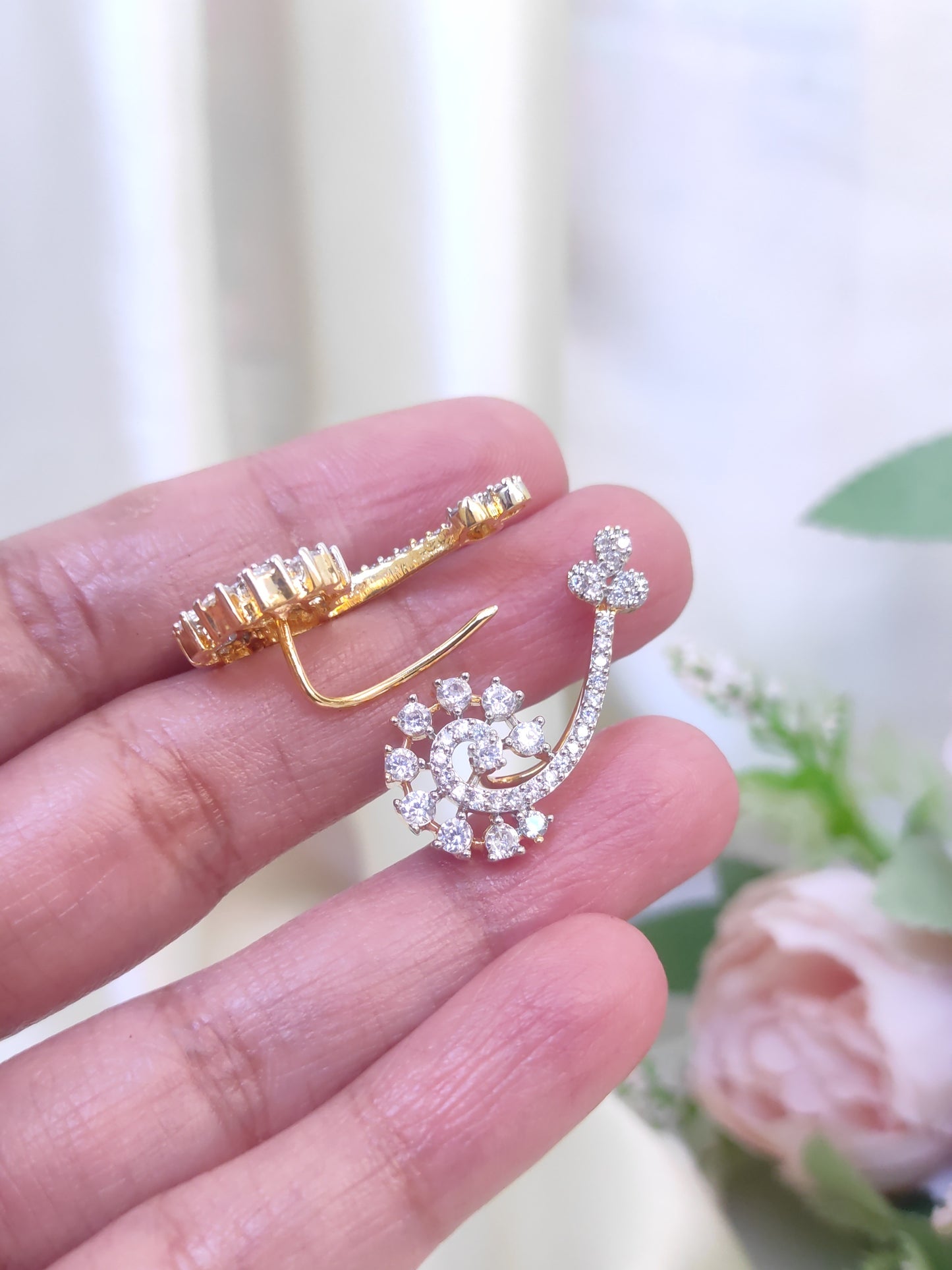 Swirl Diamond-Style Ear Cuff – Gold & Silver Tone