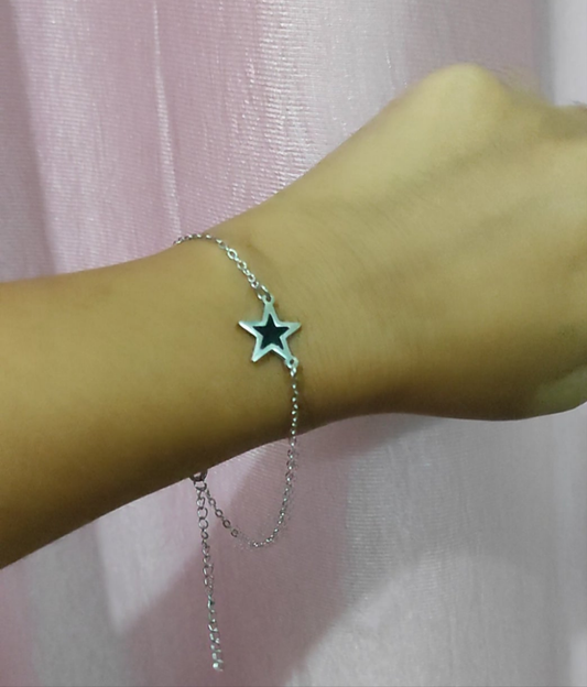 Elegant silver bracelet