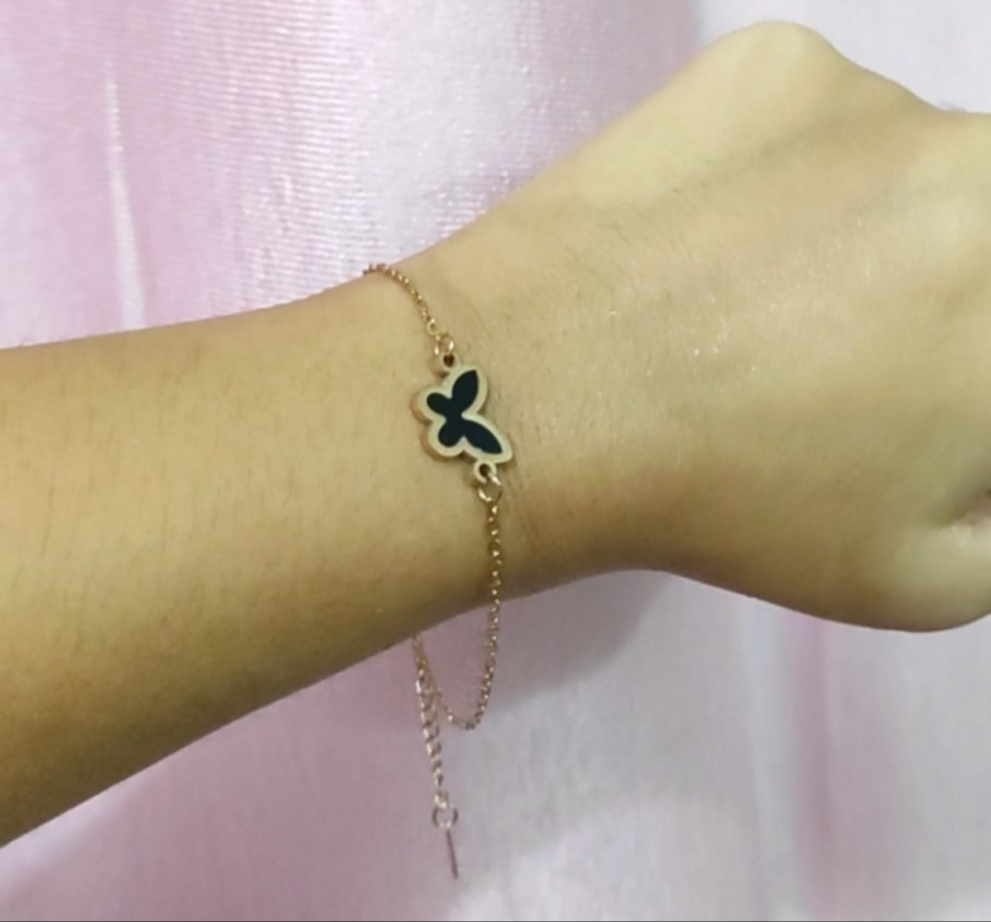 Elegant gold plated bracelet