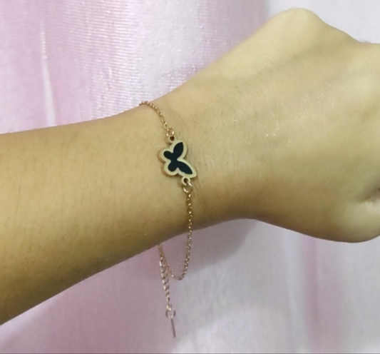 Elegant gold plated bracelet