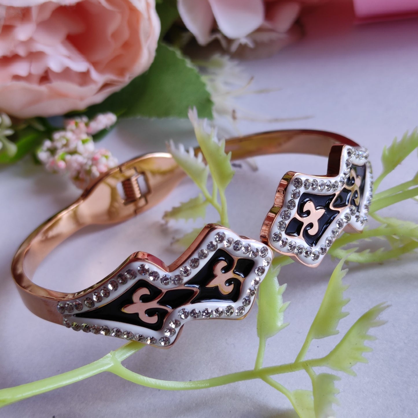 Black & white CZ stones beautiful Anti tarnish bracelets