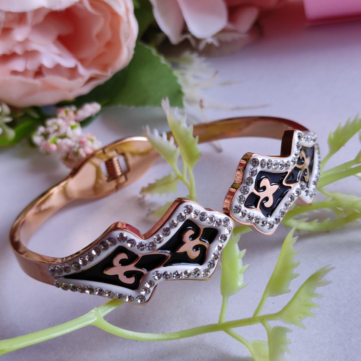 Black & white CZ stones beautiful Anti tarnish bracelets
