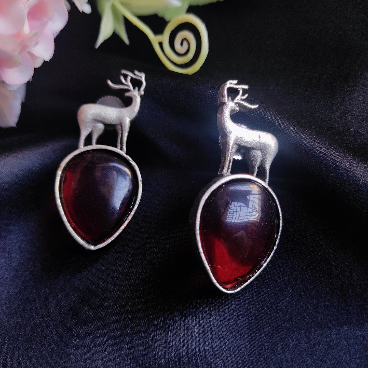 Red deer monalisa stone earring