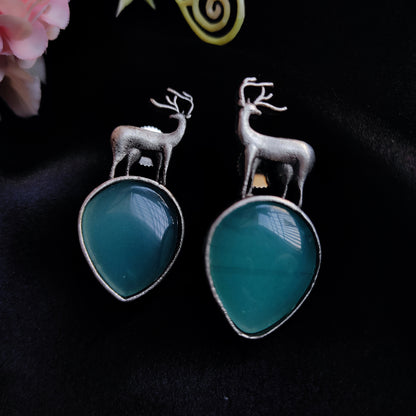 Turquoise deer monalisa stone earring