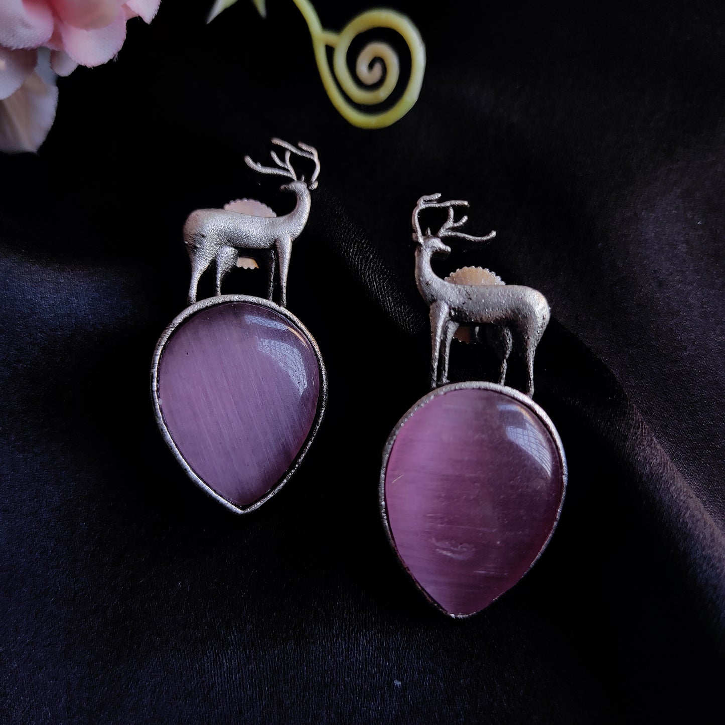 Pink deer monalisa stone earring
