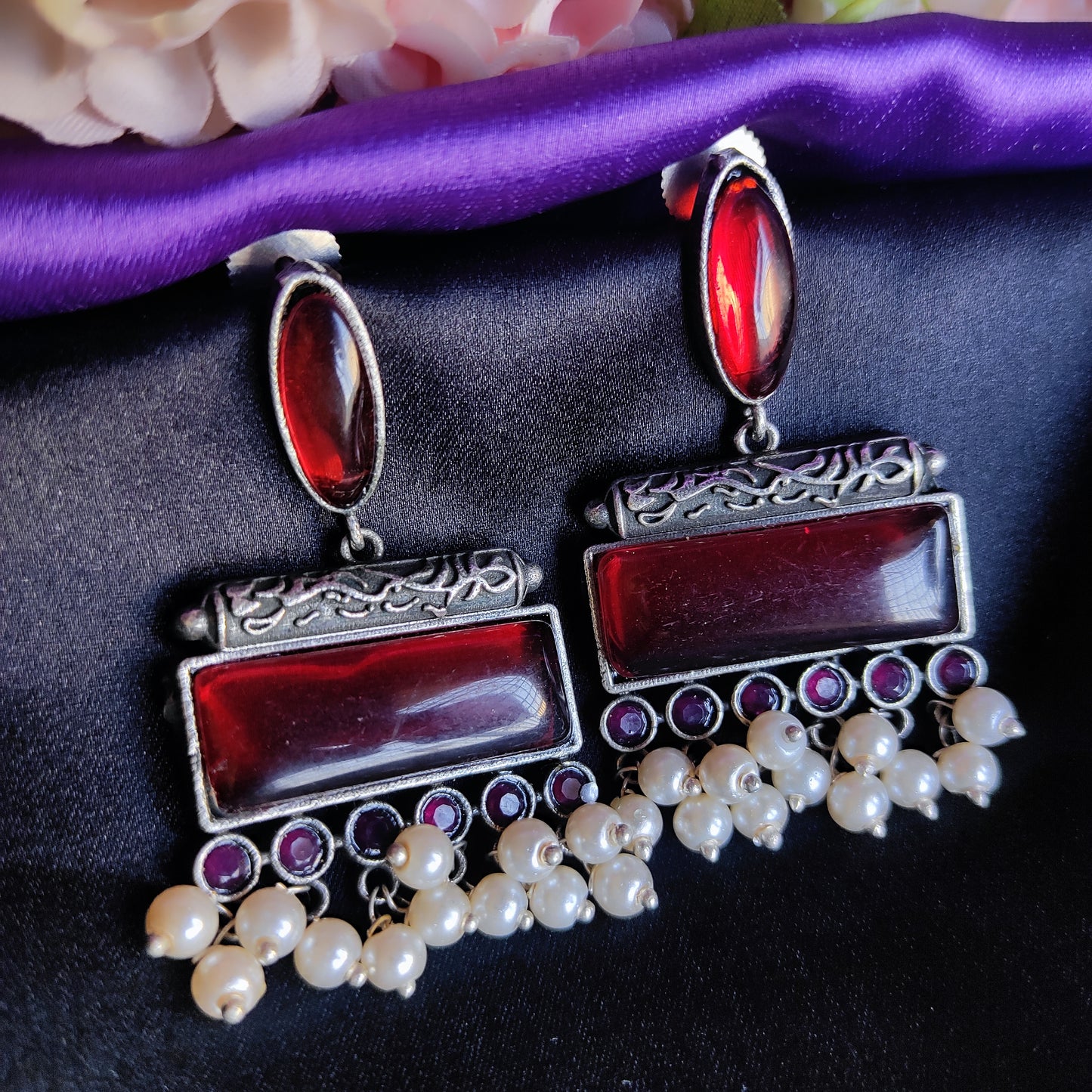 Red Geeta monalisa stone earrings