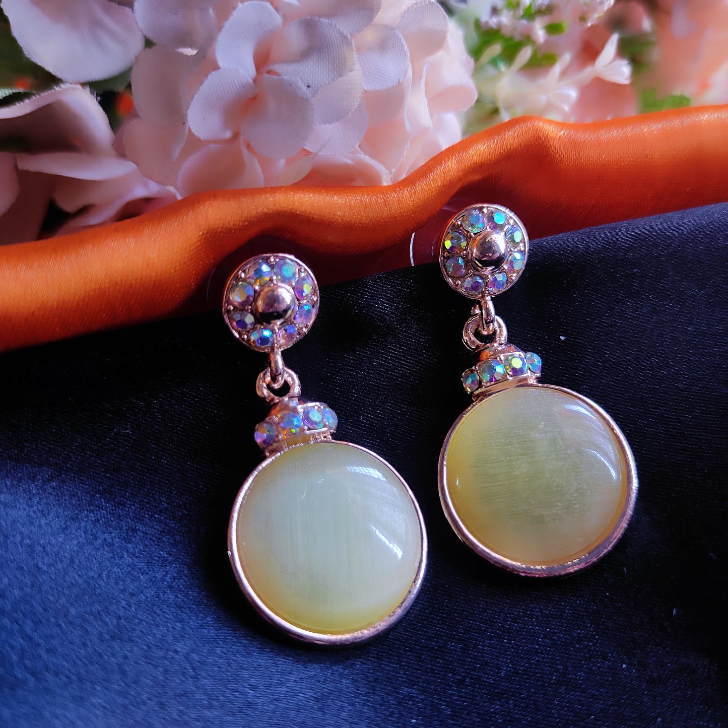 Yellow Dia monalisa stone earring