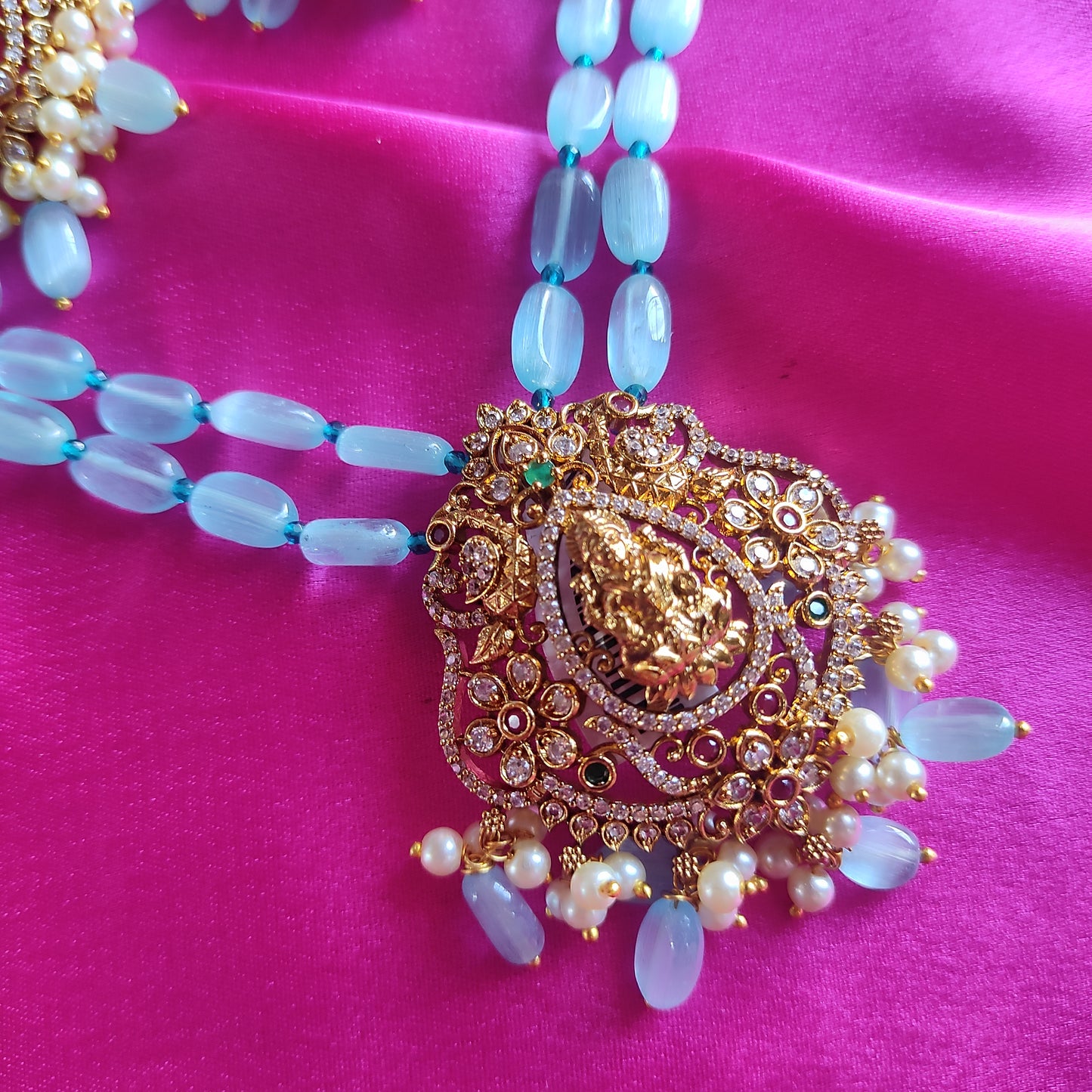 Goddess Lakshmi motif blue monalisa beaded Necklace Set