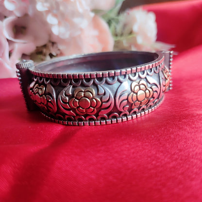 Dual tone floral Design Bangle kada