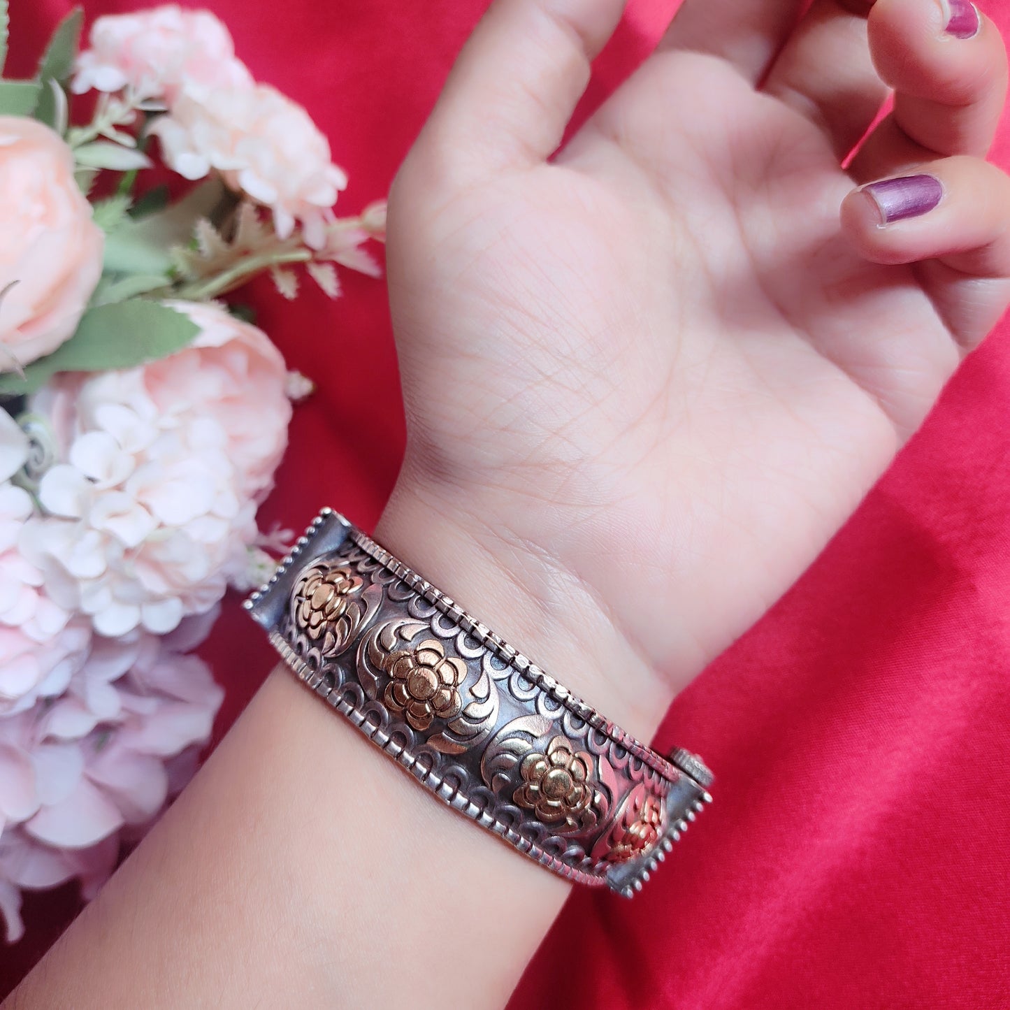 Dual tone floral Design Bangle kada