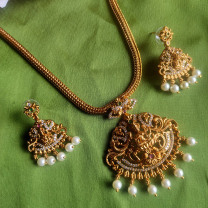 Nantadu with lakshmi motif pendant