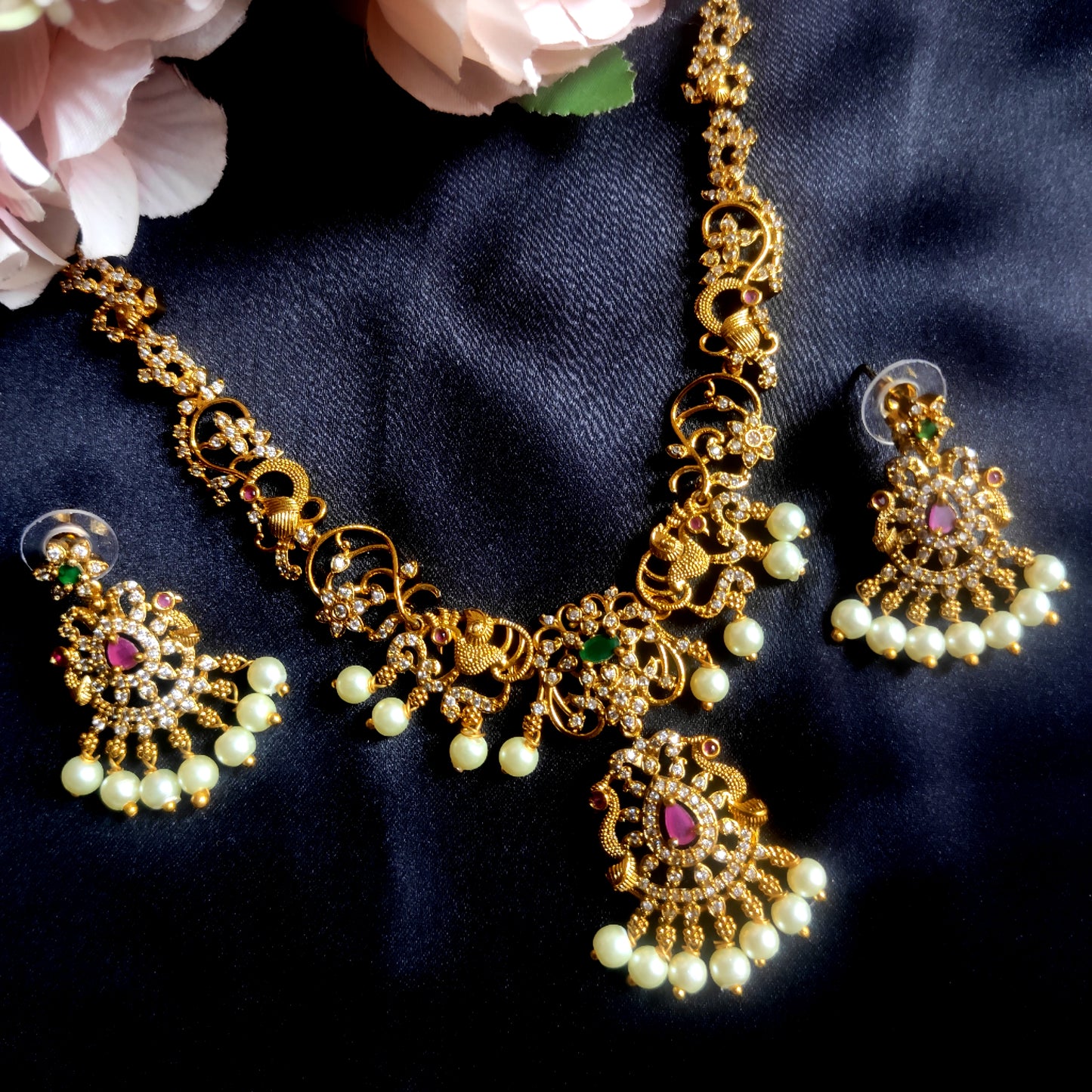 Beautiful gold plated necklace set