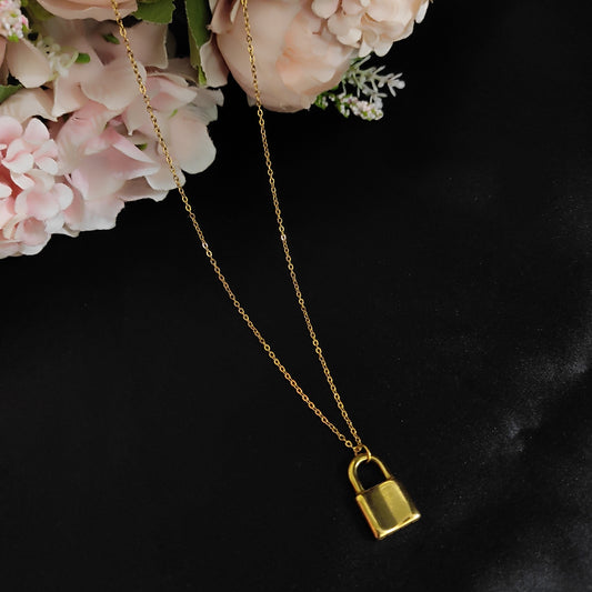 Anti tarnish chain