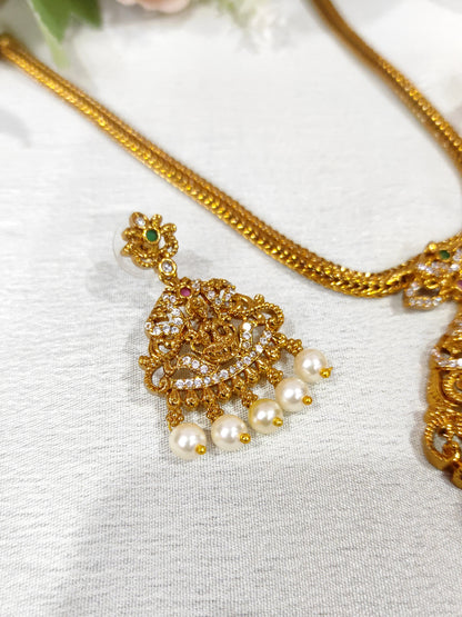 Nantadu with lakshmi motif pendant