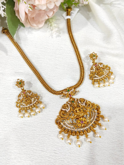Nantadu with lakshmi motif pendant