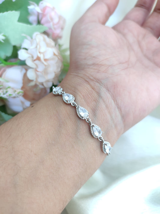 Premium Pear-Shaped Stone Bracelet – Silver Finish CZ Jewellery