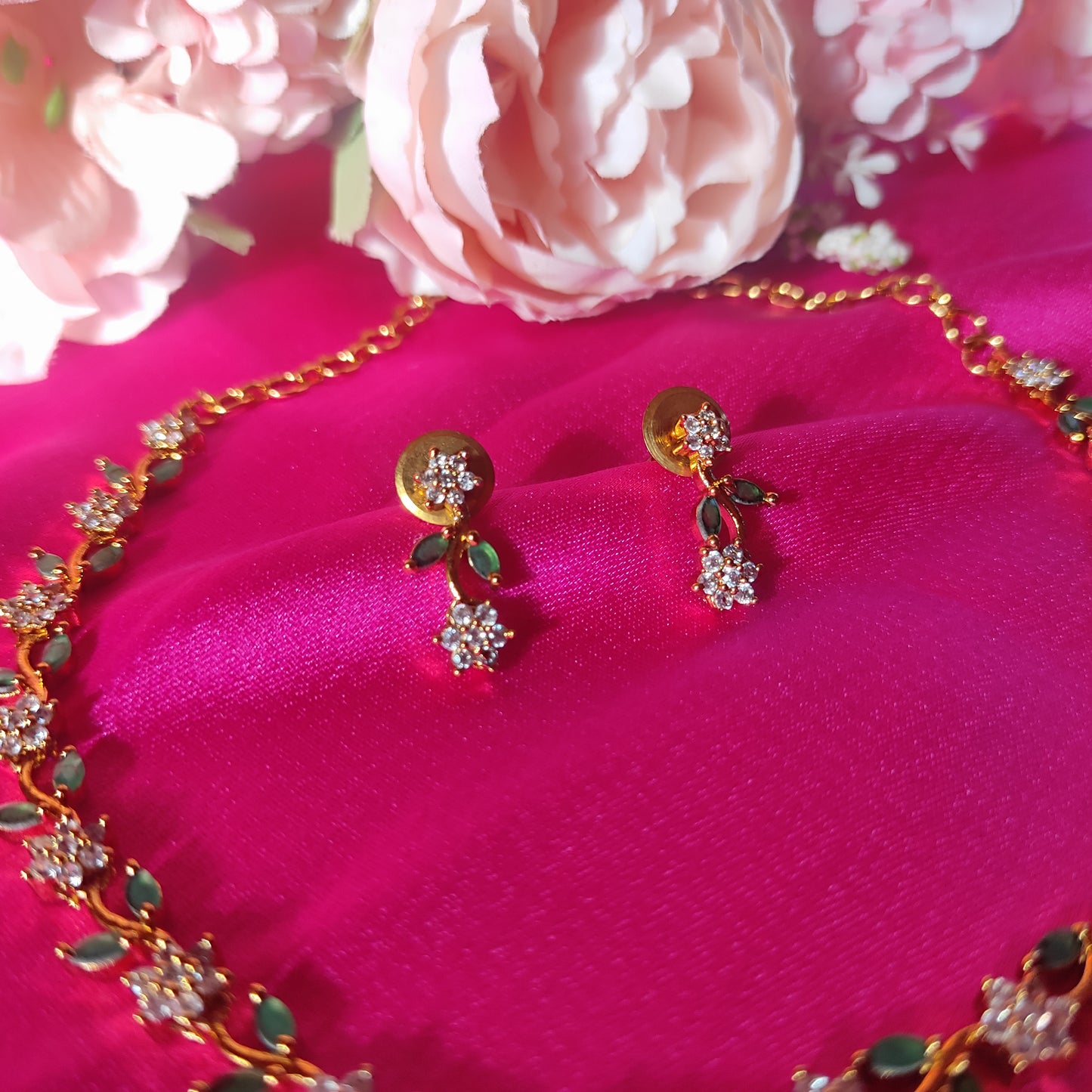 Beautiful floral white & Green stone necklace set(Back chain included)