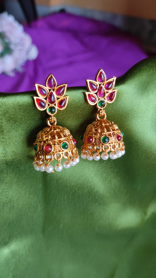 Simple & elegant Jhumka earrings