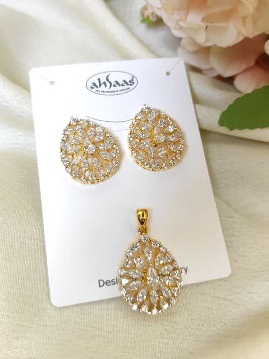 Diamonds look like white stone Pendant Set