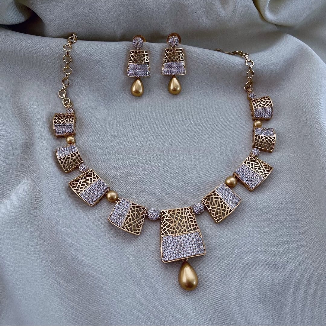 Beautiful necklace set