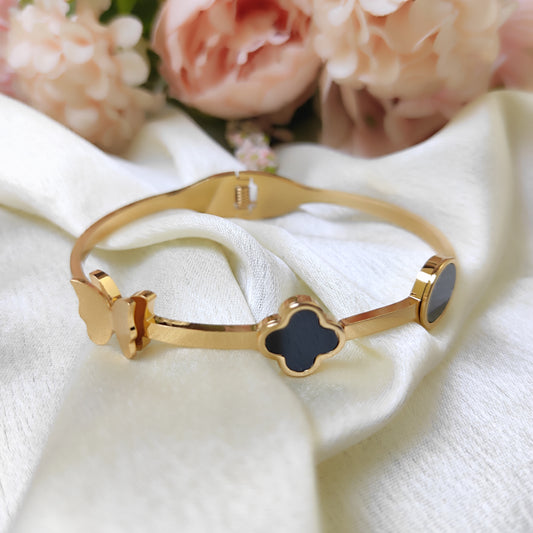 Classy anti tarnish bracelet best for office wear