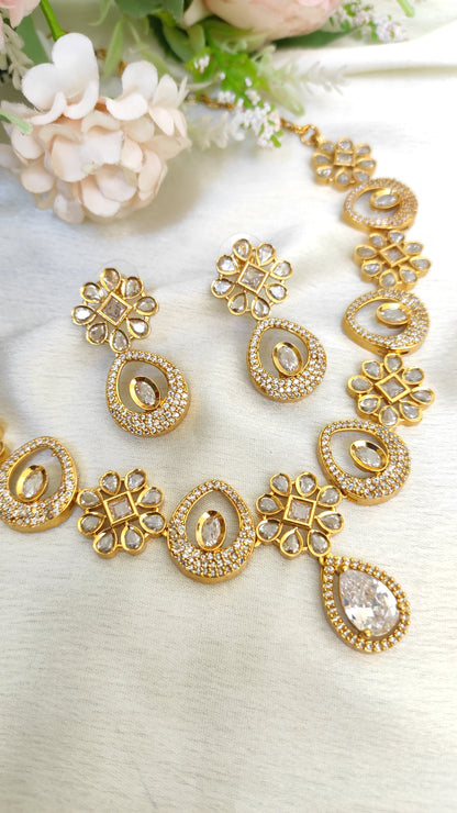Premium Kundan Crystal Necklace Set for Women – Elegant Teardrop Design