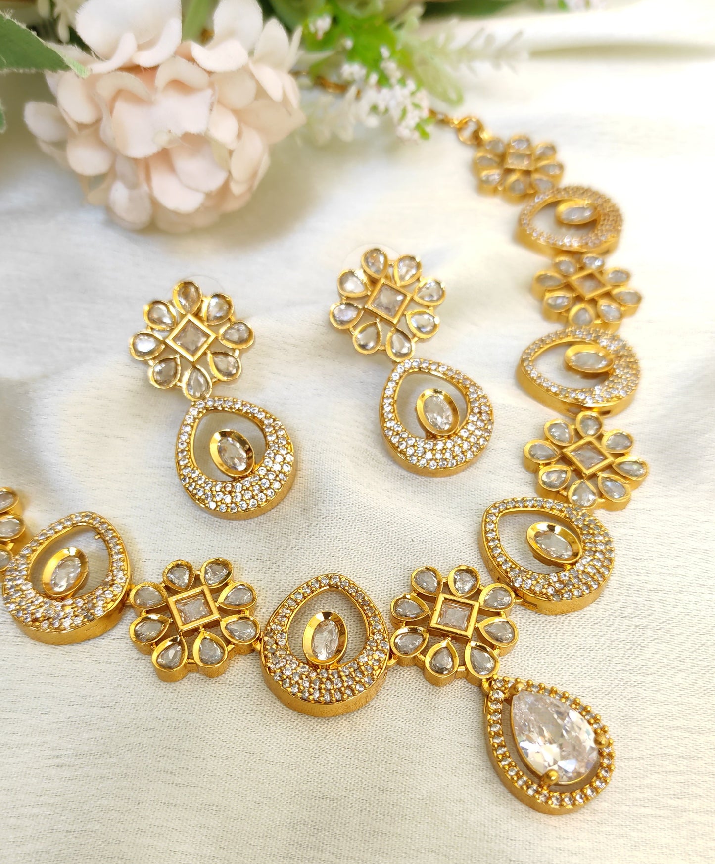 Premium Kundan Crystal Necklace Set for Women – Elegant Teardrop Design